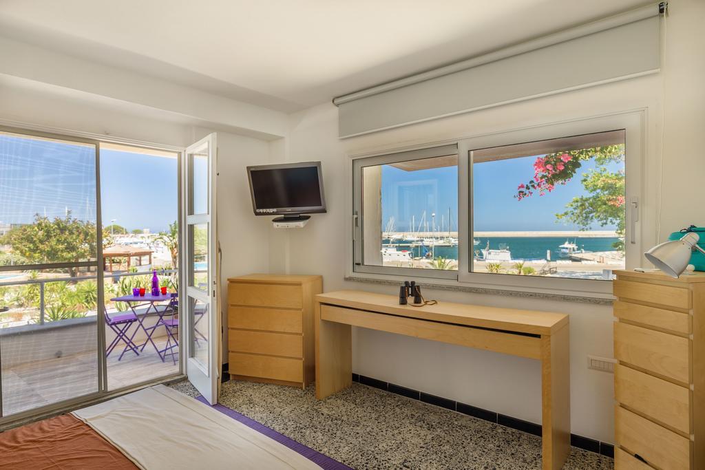 Hotel Residence Hibiscus Ла Калета Екстериор снимка