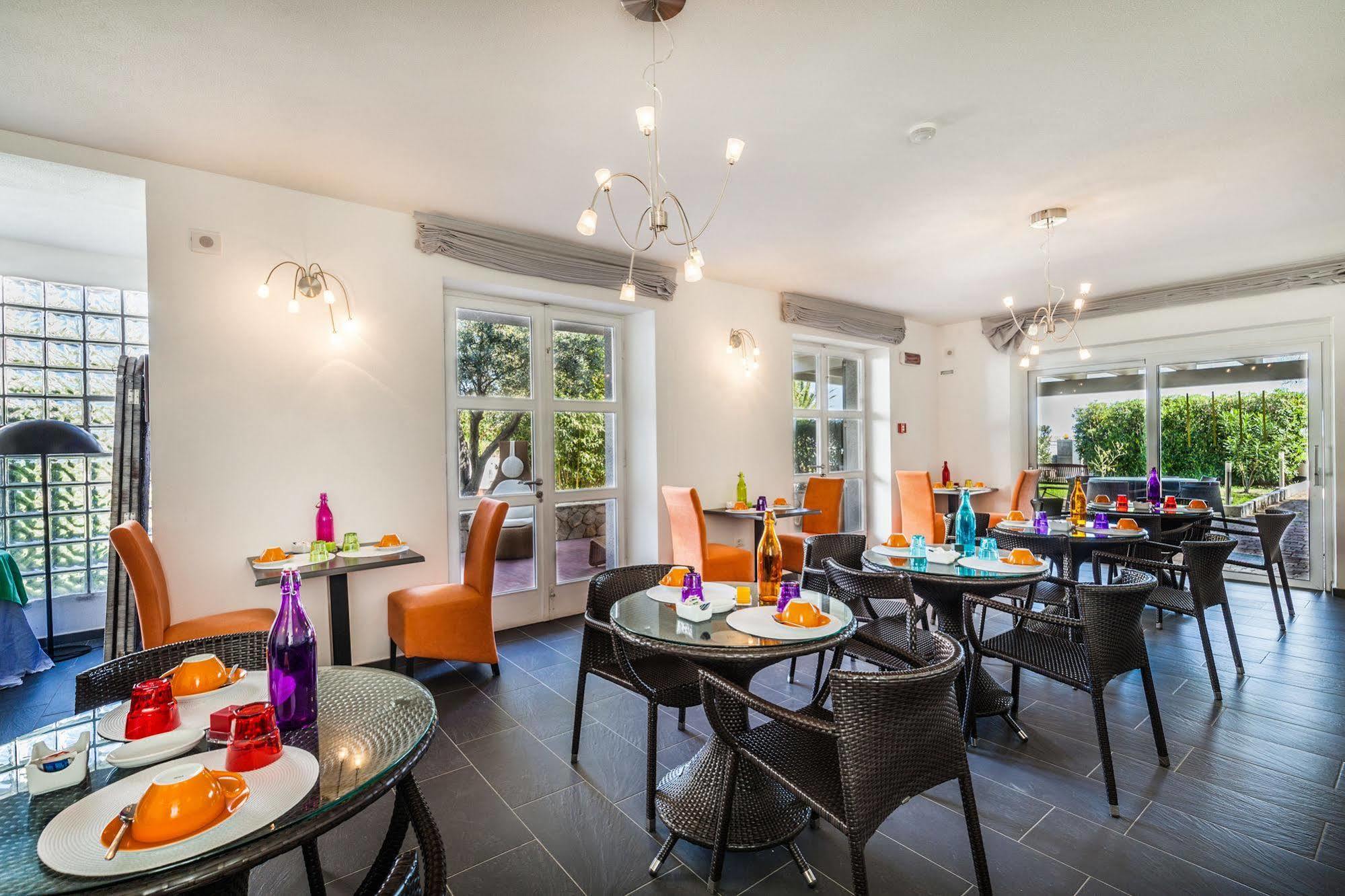 Hotel Residence Hibiscus Ла Калета Екстериор снимка