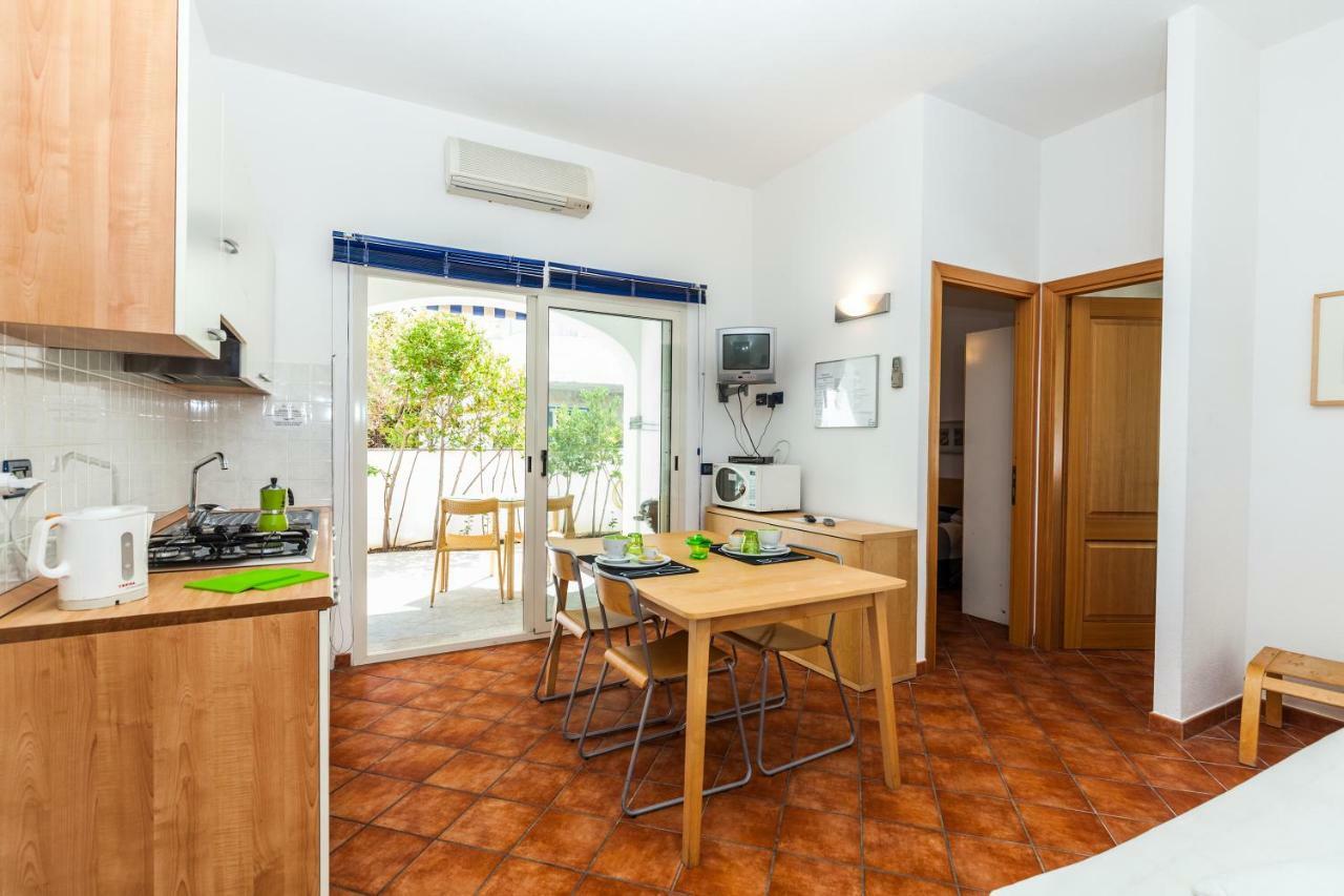 Hotel Residence Hibiscus Ла Калета Екстериор снимка